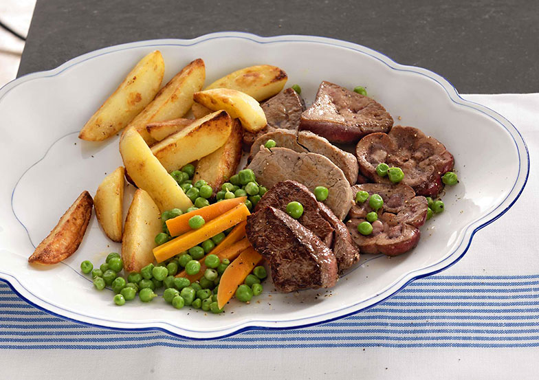 La <b>potée zurichoise (plat des Conseillers)</b> contient de la viande tendre, mais aussi plein de légumes frais.