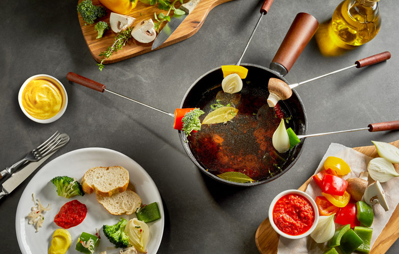 So macht Fondue auch für vegetarische Geniesser Freude. <br>Bild: exclusive-design - stock.adobe.com