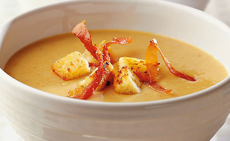 Nahrhafte Suppen sind bei Gross und Klein beliebt.