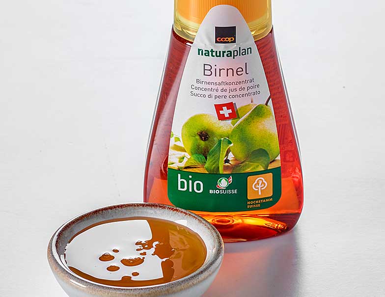 Concentré de jus de poire ou Birnel: une alternative au miel non seulement végane, mais aussi bon marché.