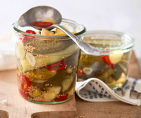 Scharfe Gurken-Pickles