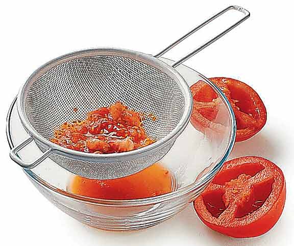 Épépiner des tomates