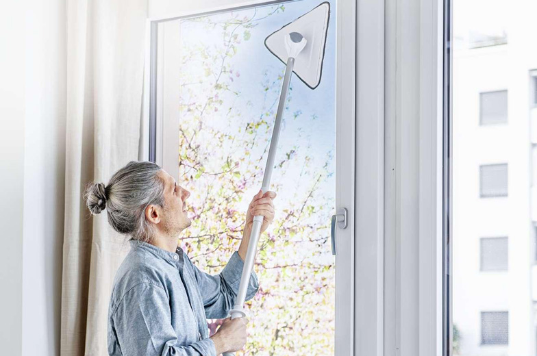 Après le nettoyage, frotter la fenêtre à sec. <b>Lisez aussi notre article:</b>
