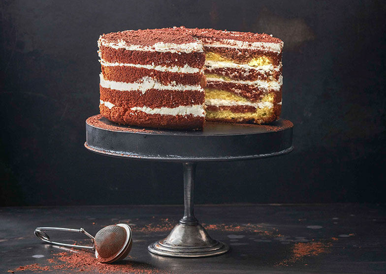 <b>Naked Tiramisu-Cake:</b> Der Begriff Tiramisu wird mittlerweile für verschiedene geschichtete Desserts verwendet.