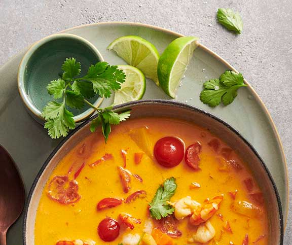 Soupe thaï au curry et crevettes