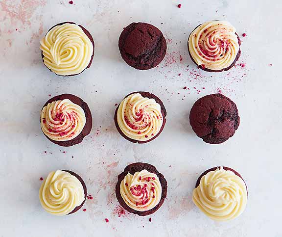 Ob schlicht oder opulent: Kuchen, Torten, Cupcakes & Co. sorgen am Geburtstag für Begeisterung