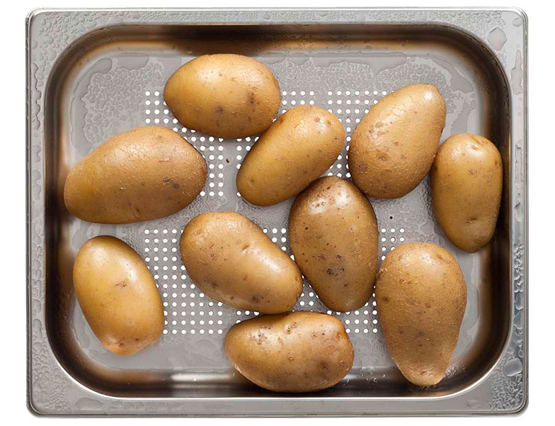 Les pommes de terre en robe des champs sont très faciles à préparer dans le steamer ou le four à vapeur.