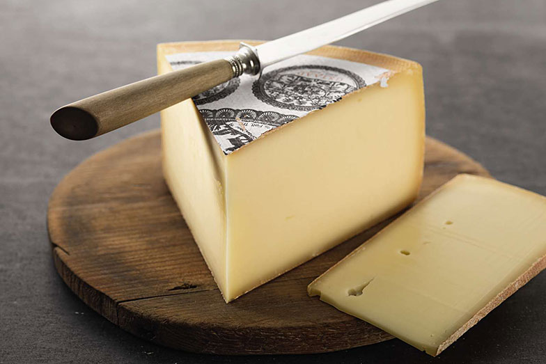 Auch der Gstaader Bergkäse ist wie andere halbharte Käse laktosefrei.