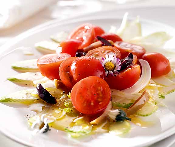 Tomaten-Oliven-Salat