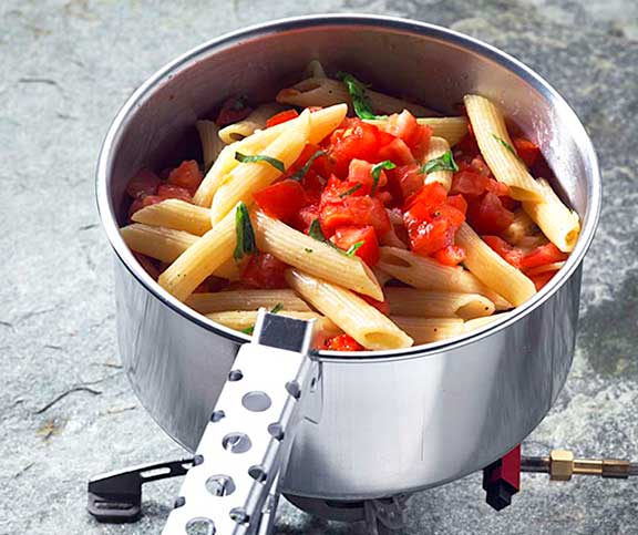 All-in-one-Pasta mit Sauce