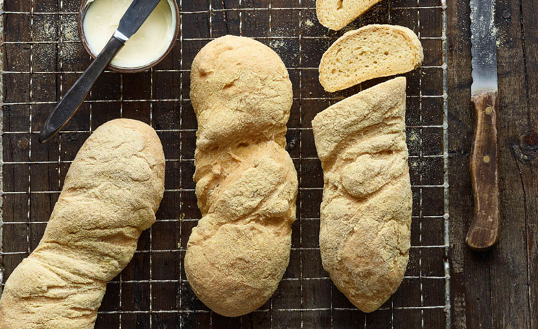 Ce pain toupie de maïs est un «vrai» pain à base de farine de maïs et de fécule de tapioca.