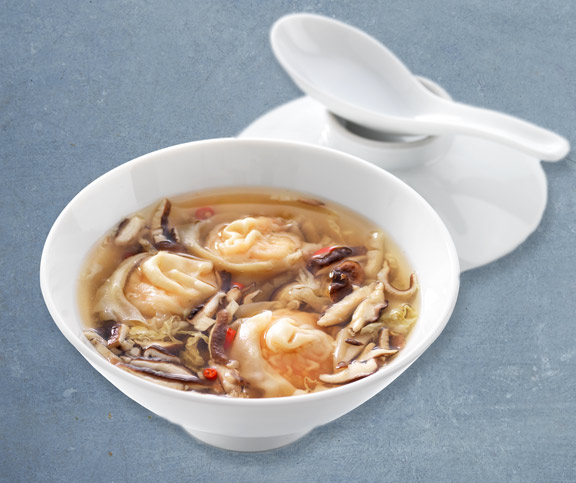 <strong>Soupe wonton</strong>: bouillon garni de raviolis chinois.