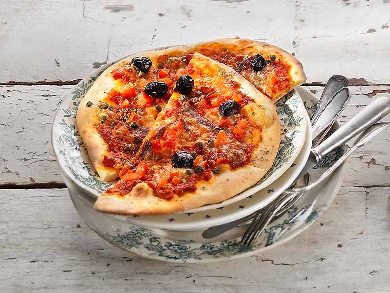 Pizza napolitaine - recette facile à essayer à la maison!