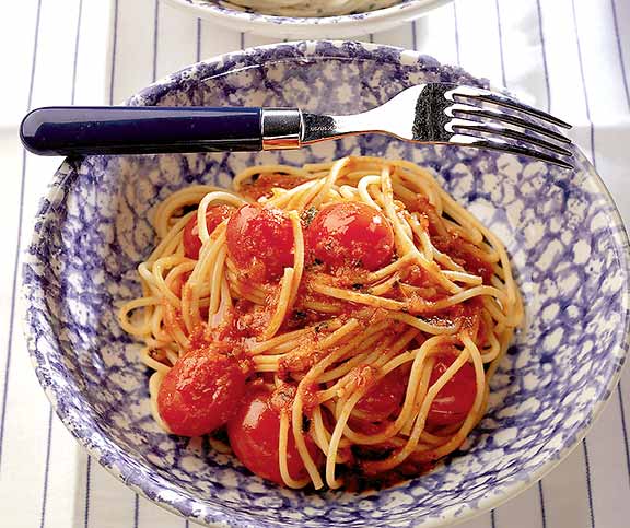 Spaghetti mit Cherry-Tomaten