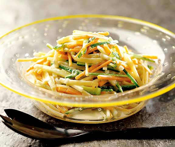 Linguine-Gemüse-Salat mit Gorgonzola | Betty Bossi