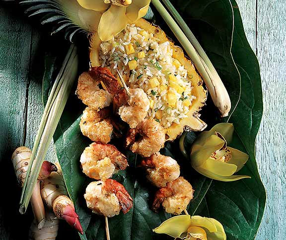 Crevettes noix de coco et riz à l’ananas
