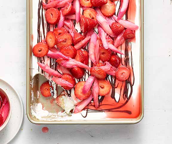 Délice rhubarbe-fraises