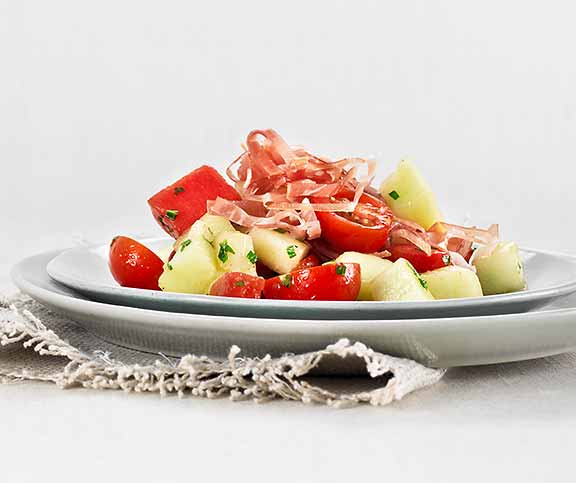 Salade tomates-melon au jambon cru