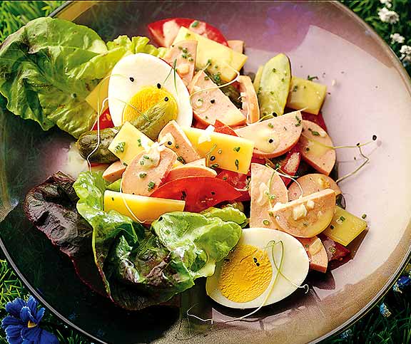 Wurst-Käse-Salat | Betty Bossi